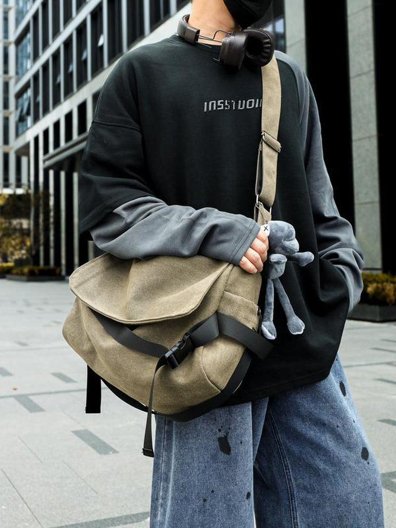 Men'S Plain Canvas Crossbody Bag, Solid Color Trendy Versatile Crossbody Bag with Cartoon Charm, Large Capacity Daily Commuting Shoulder Bag for Work & School