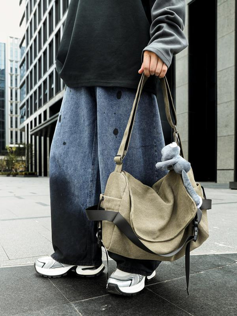 Men'S Plain Canvas Crossbody Bag, Solid Color Trendy Versatile Crossbody Bag with Cartoon Charm, Large Capacity Daily Commuting Shoulder Bag for Work & School